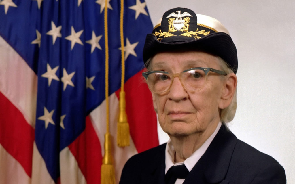 Grace Hopper (1984). // Source : Wikimedia/CC/James S. Davis (photo recadrée)