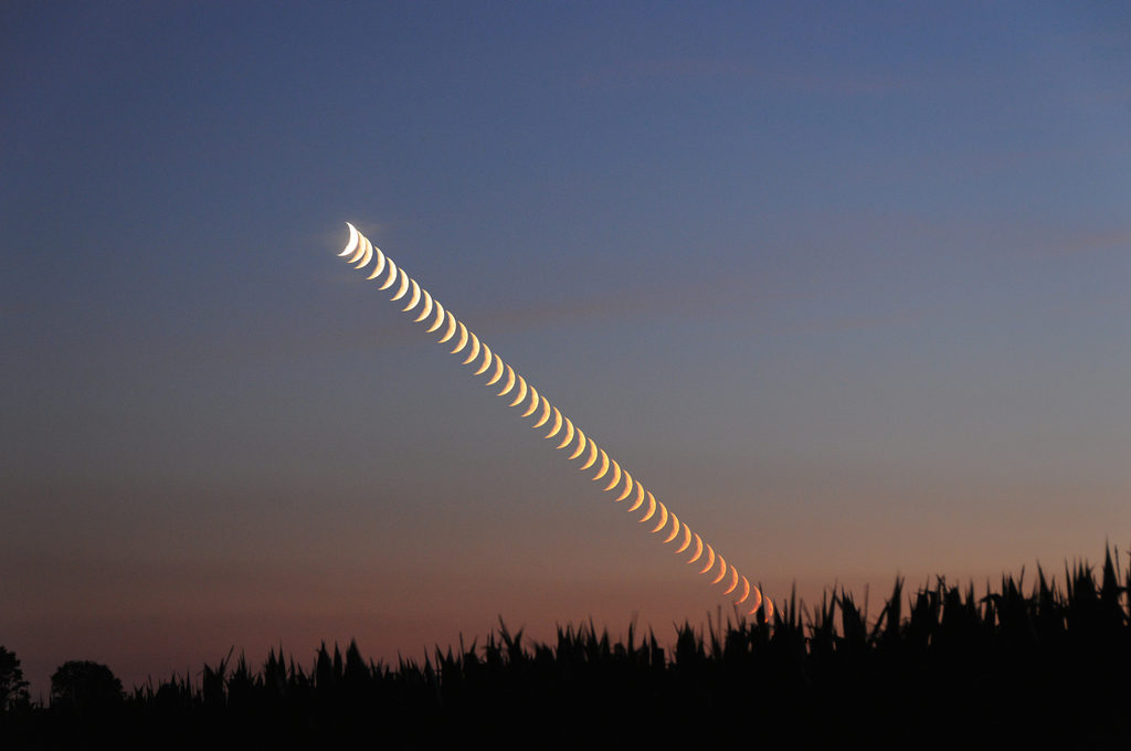 Un coucher de Lune. // Source : Flickr/CC/Thomas Bresson