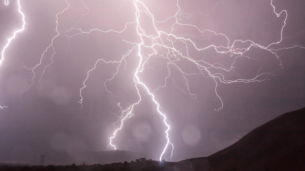 Un orage. // Source : Pixnio/CC0 Domaine public (photo recadrée)