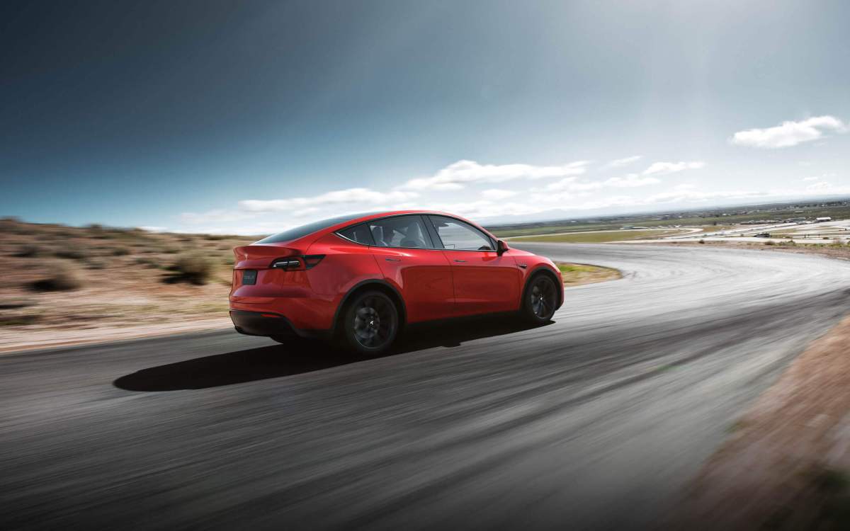 Tesla Model Y à l'arrière // Source : Tesla