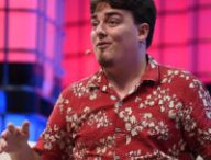 Palmer Luckey lors d'une conférence. // Source : Wikicommons