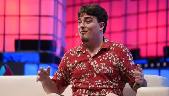 Palmer Luckey lors d'une conférence. // Source : Wikicommons