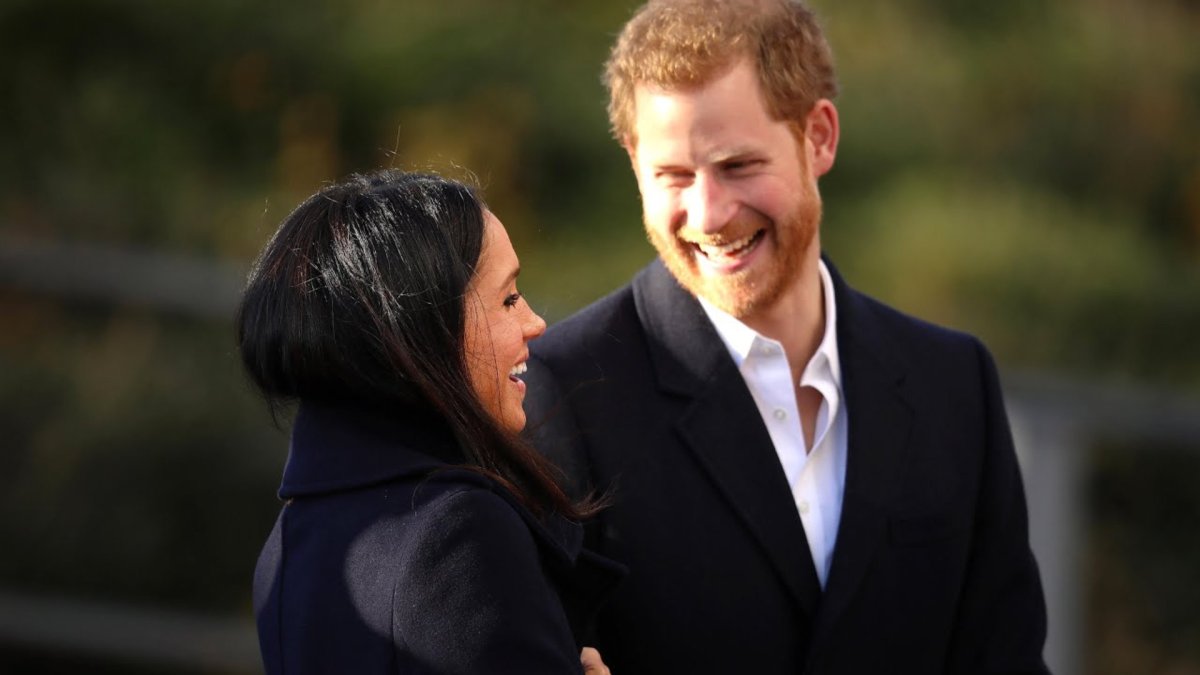 Le couple Harry et Meghan. // Source : Capture d'écran YouTube / Entertainment Tonight