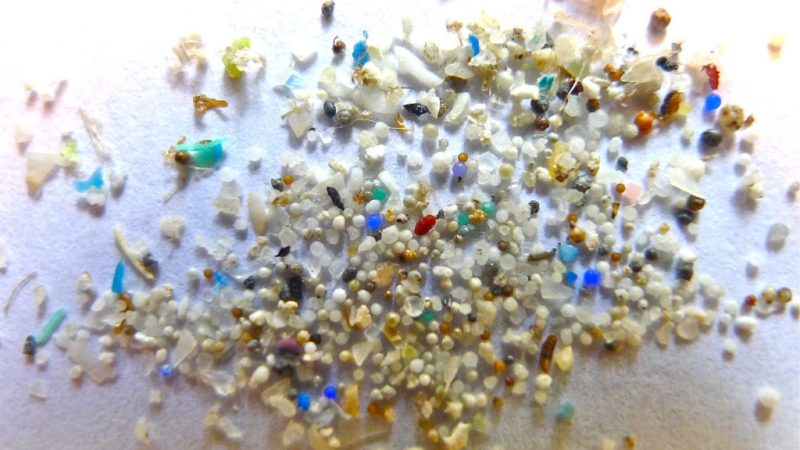 Les microplastiques posent une nouvelle menace, comparable aux pires gaz à effet de serre