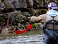 Doktorfish en train de pêcher en rivière.  // Source : Youtube/ Doktorfish12