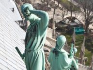 Les statues qui étaient présentes au niveau de la flèche de l'édifice. // Source : Site officiel de Notre-Dame de Paris