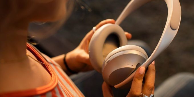 Casque Bose Headphones 700 // Source : Bose Casque Bose Headphones 700 // Source : Bose