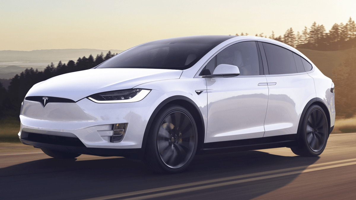 Tesla Model X // Source : Tesla