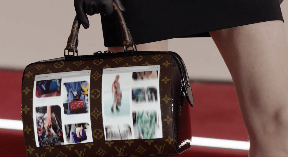 Louis Vuitton x Royole // Source : Louis Vuitton