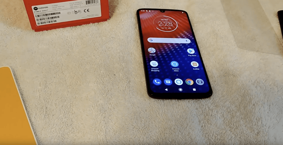 Fuite Motorola Moto Z4  // Source : YouTube