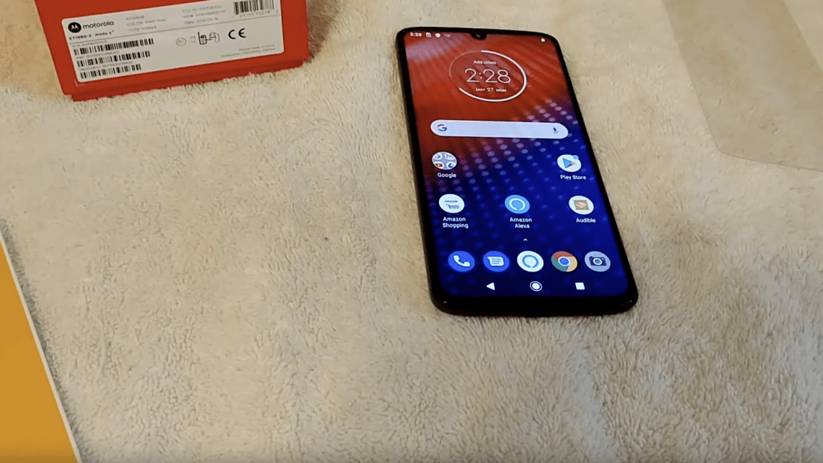 Fuite Motorola Moto Z4  // Source : YouTube