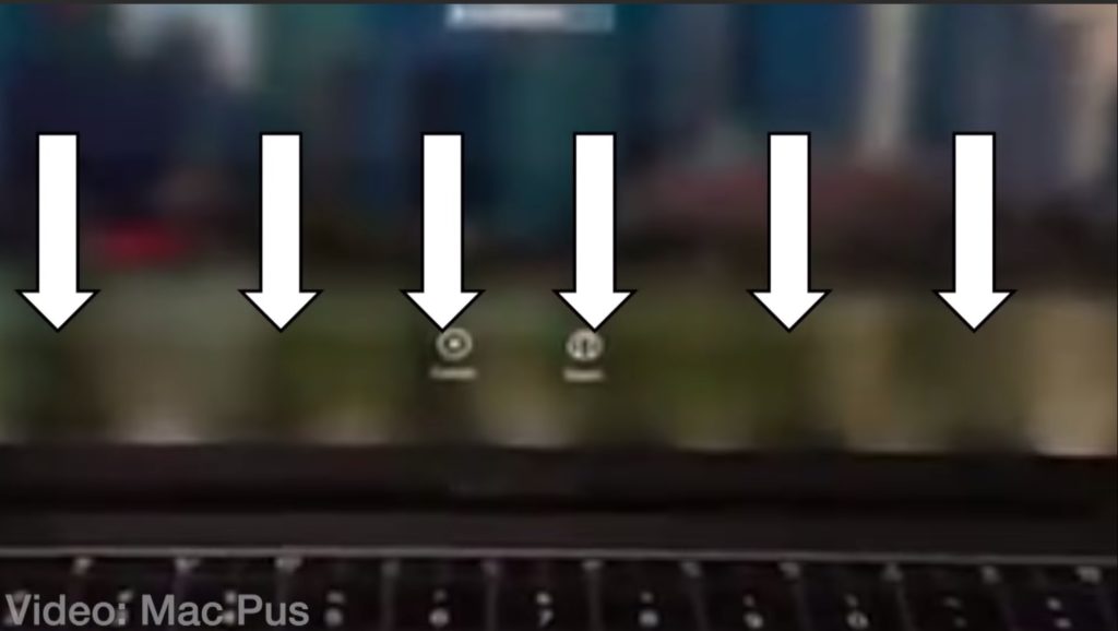 Un problème d'éclairage qui donne un effet "spots de théâtre" au bas de l'écran // Source : YouTube/SAMTIME