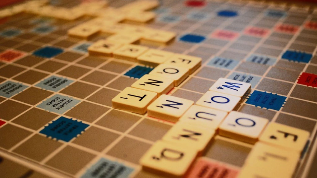 Scrabble // Source : Flickr/David Martyn Hunt