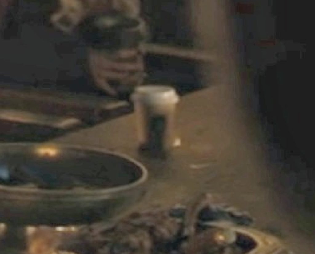 Un gobelet Starbucks dans Game of Thrones Un gobelet Starbucks dans Game of Thrones