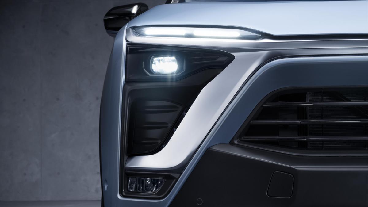 NIO ES8 // Source : Nio