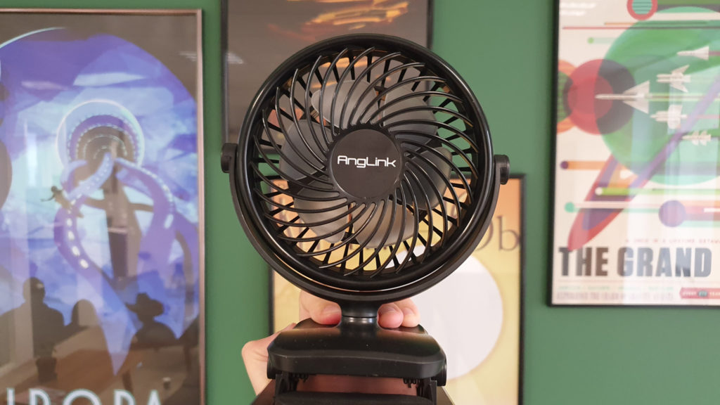 Le ventilateur USB AngLink // Source : Jérôme Durel pour Numerama Le ventilateur USB AngLink // Source : Jérôme Durel pour Numerama