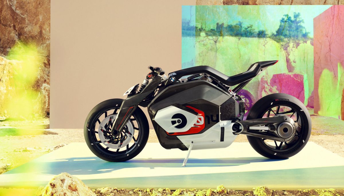 BMW Motorrad Vision DC Roadster concept  // Source : BMW