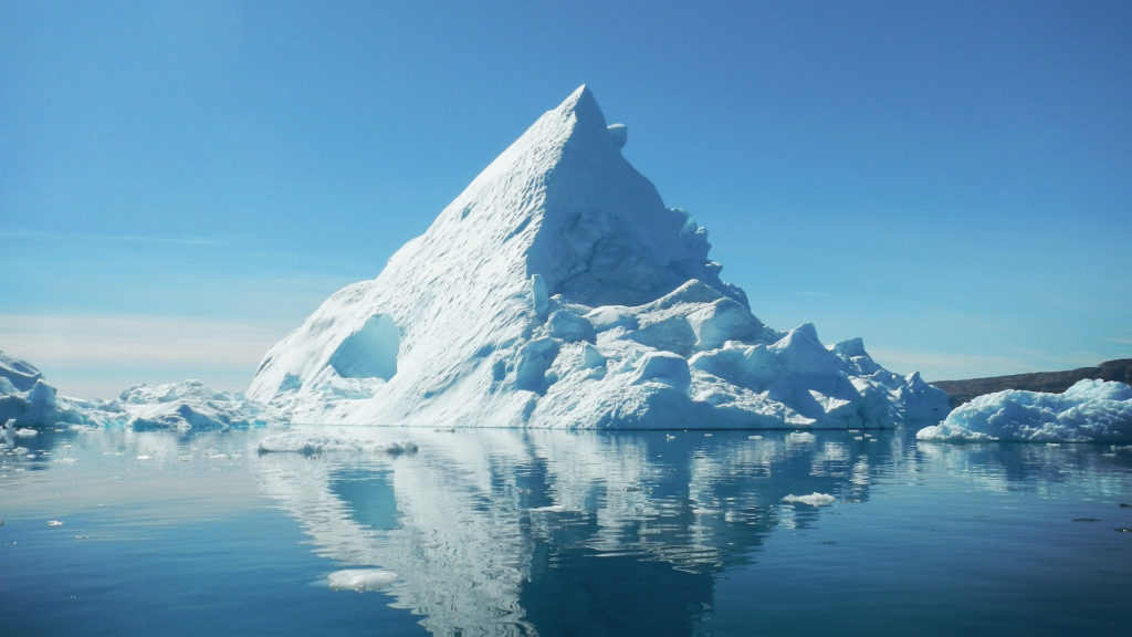 Un iceberg au Groenland. // Source : Pixabay (photo recadrée)