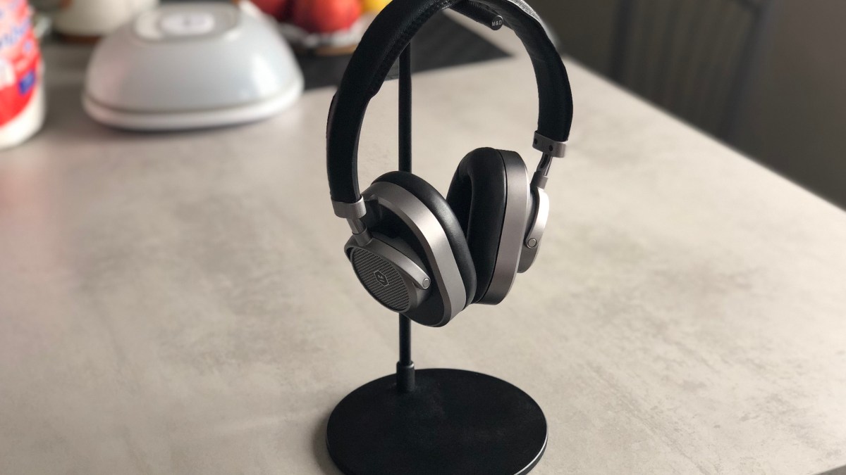 Casque Master & Dynamic MW65  // Source : Numerama