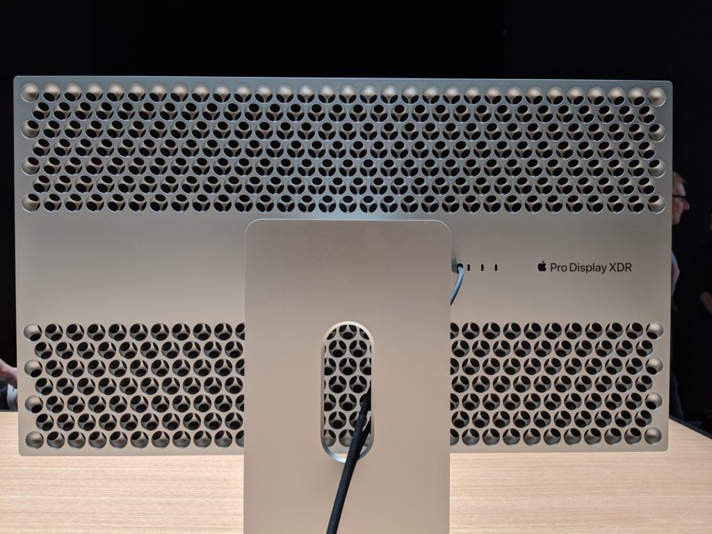 Mac Pro 2019 et Pro Display XDR // Source : Julien Cadot pour Numerama