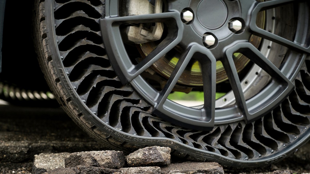 Pneu Michelin Uptis // Source : General Motors