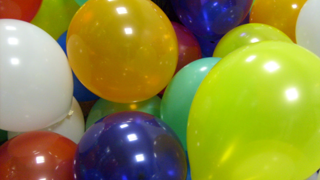 De simples ballons peuvent avoir de lourds effets secondaires. // Source : Wikipedia