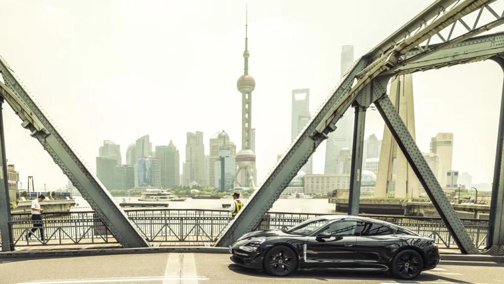 Porsche Taycan à Shanghai  // Source : Porsche