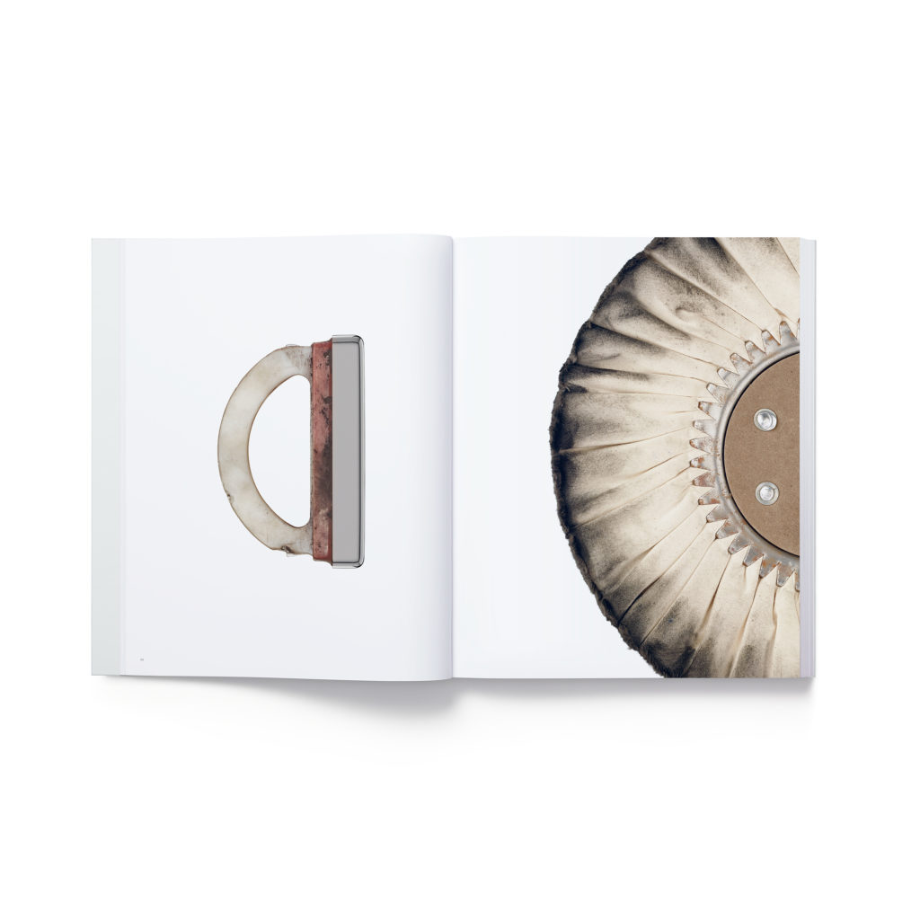 Livre Designed by Apple in California // Source : Apple Livre Designed by Apple in California // Source : Apple