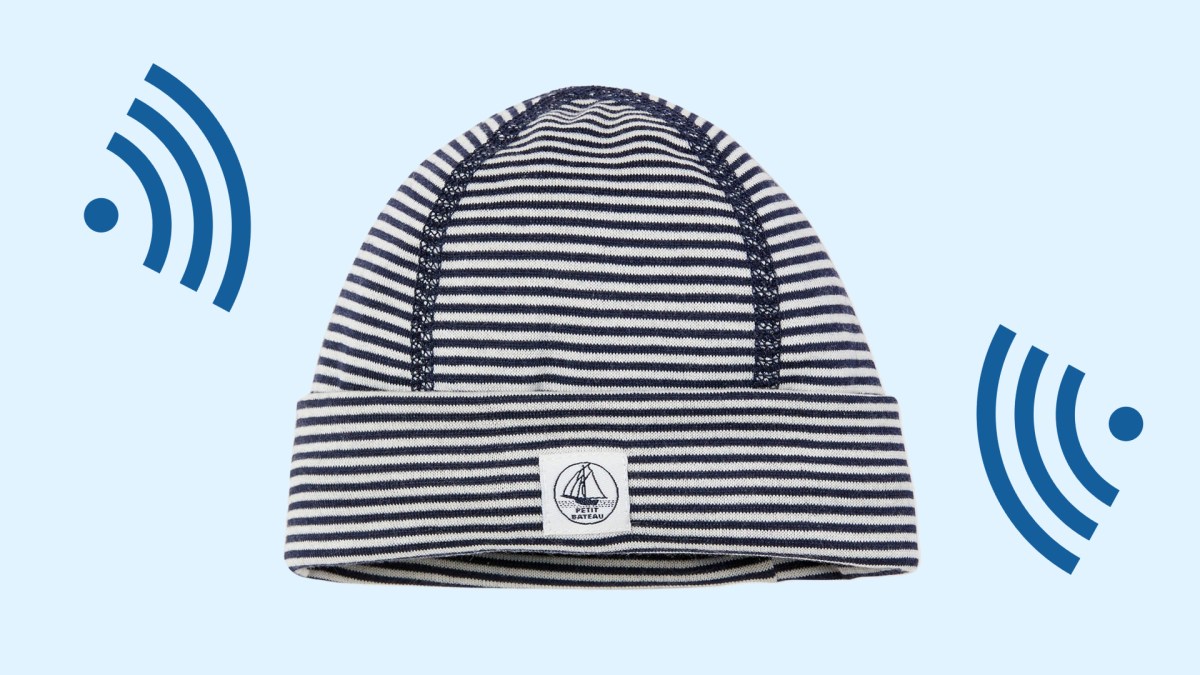 Le bonnet anti-ondes de Petit Bateau. // Source : Petit Bateau, Max Pixel, montage Numerama