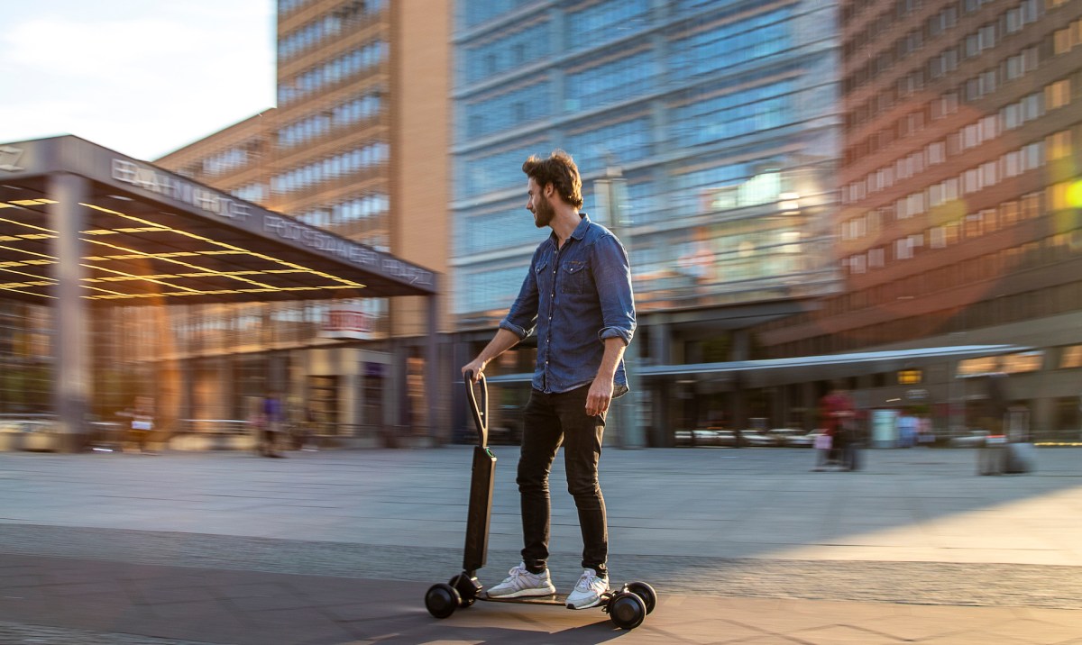 Audi e-tron Scooter // Source : Audi