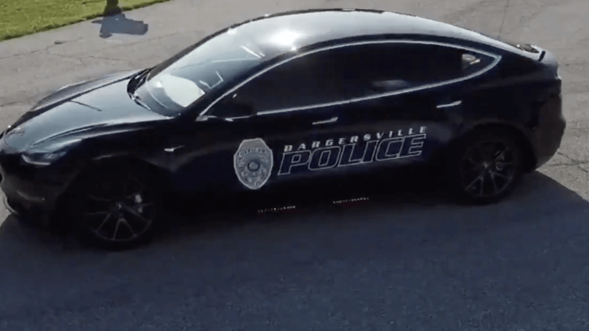 Tesla Model 3 de la police // Source : Twitter Todd Bertram