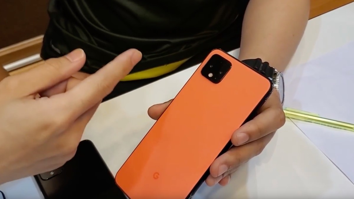 Le Google Pixel 4 XL en orange // Source : Capture YouTube