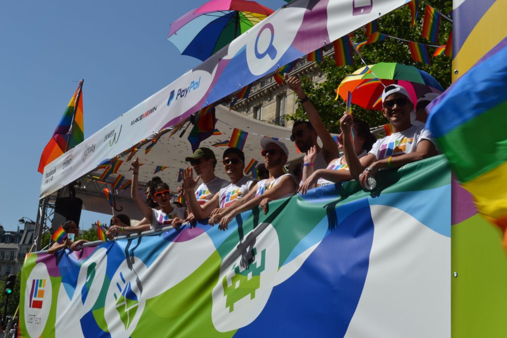 Le char LGBTech à la pride de 2019 // Source : LGBTech Le char LGBTech à la pride de 2019 // Source : LGBTech
