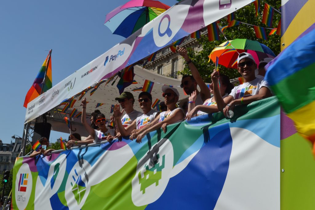 Le char LGBTech à la pride de 2019 // Source : LGBTech