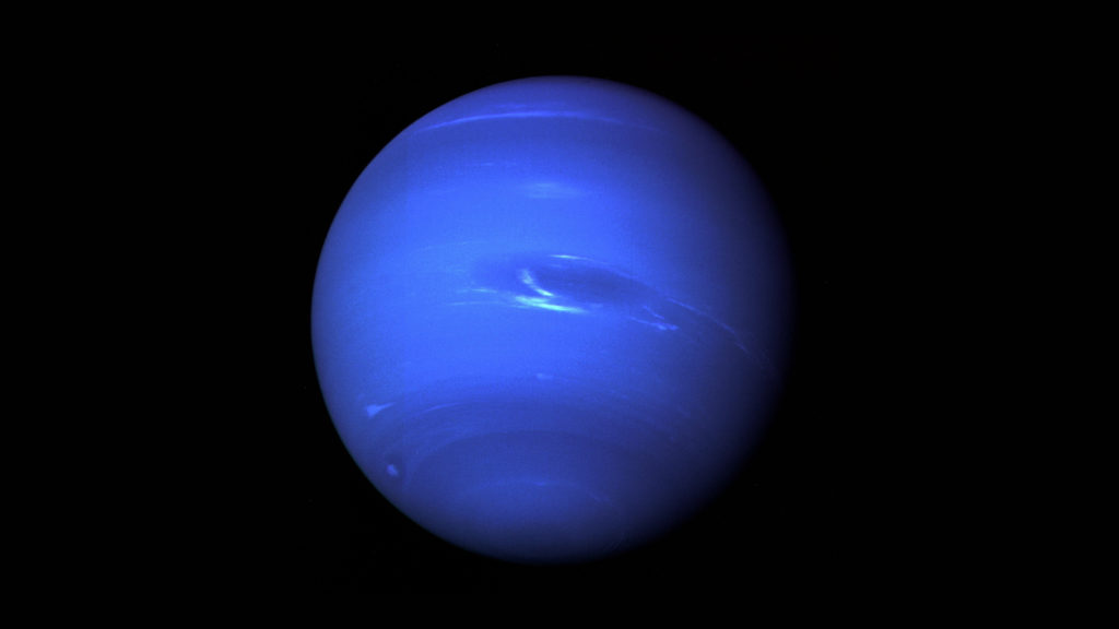 Neptune planete systeme solaire espace