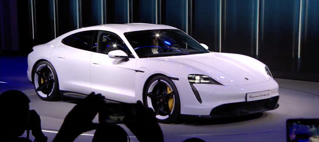 La Porsche Taycan lors de son annonce // Source : Porsche La Porsche Taycan lors de son annonce // Source : Porsche