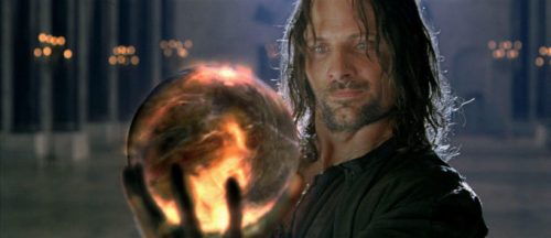 Aragorn tenant un orbe pour confronter Sauron. // Source : New Line Cinema