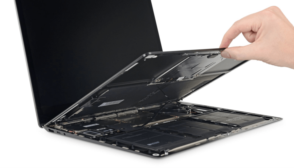 Le Surface Laptop démonté // Source : iFixit