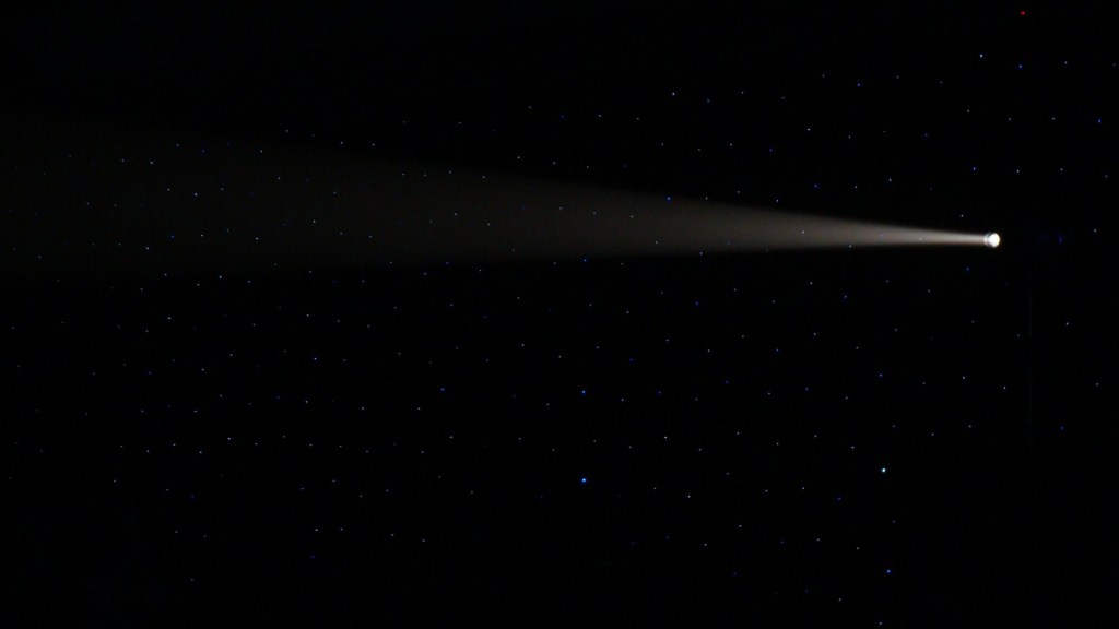 Une comète. // Source : Flickr/CC/Rakhitha Karunarathne (photo recadrée)