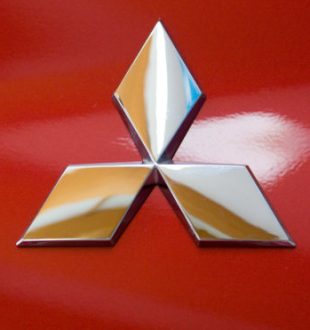 Mitsubishi. // Source : viZZZual