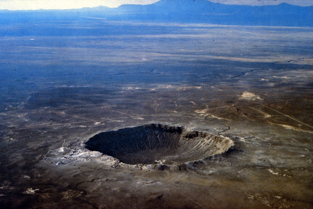 Cratère d'impact de météorite. // Source : USGS/D. Roddy