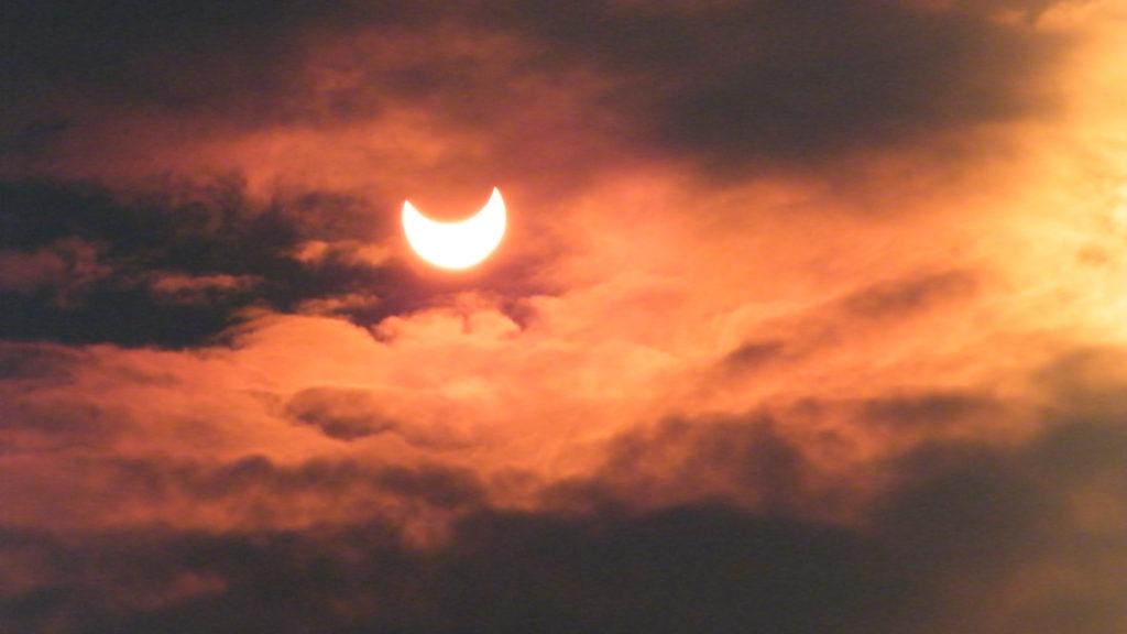 Une éclipse de Soleil partielle. // Source : Flickr/CC/David Paleino (photo recadrée)