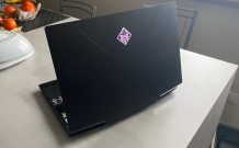 Capot du HP Omen X 2S // Source : Maxime Claudel pour Numerama Capot du HP Omen X 2S // Source : Maxime Claudel pour Numerama