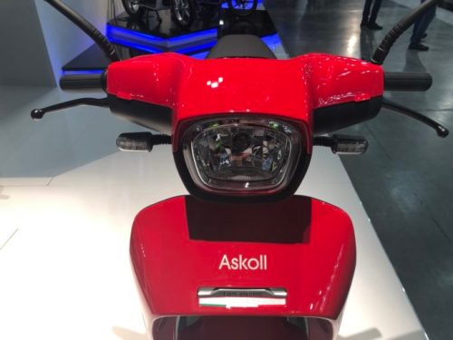 Le nouveau scooter électrique Dixy d'Askoll // Source : Marie Turcan pour Vroom/Numerama