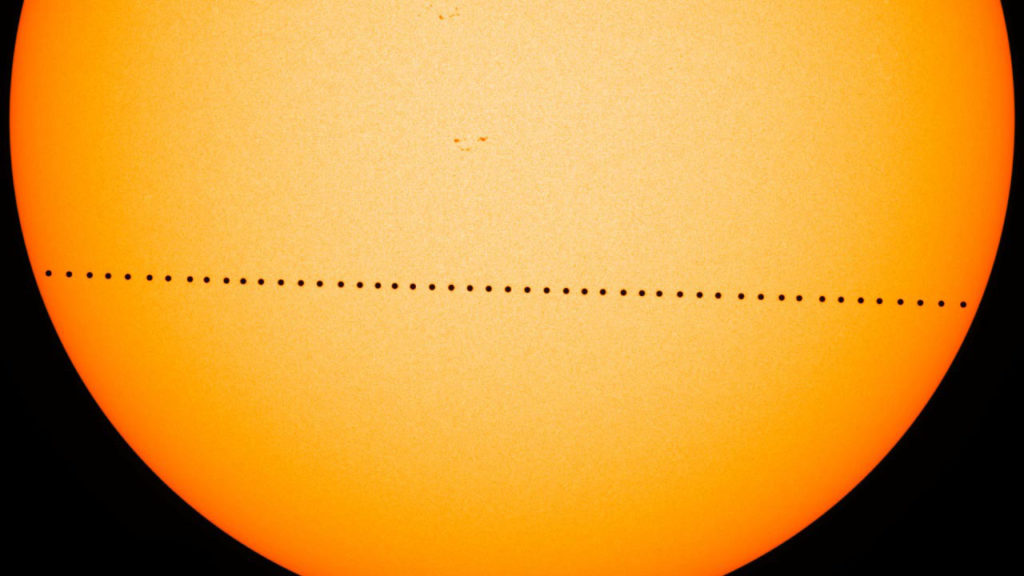 Le transit de Mercure devant le Soleil le 9 mai 2016. // Source : Wikimedia/CC/NASA Goddard Space Flight Center