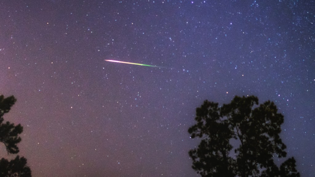 Un météore pendant les Perséïdes. // Source : Flickr/CC/Bill Dickinson (photo recadrée)