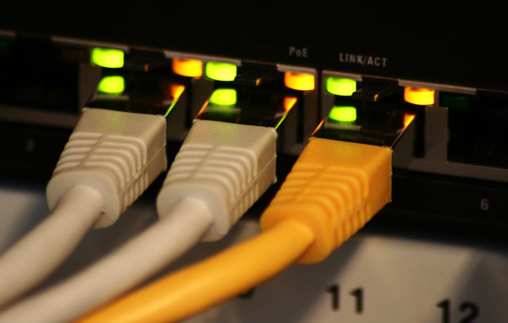 réseau connexion câble
