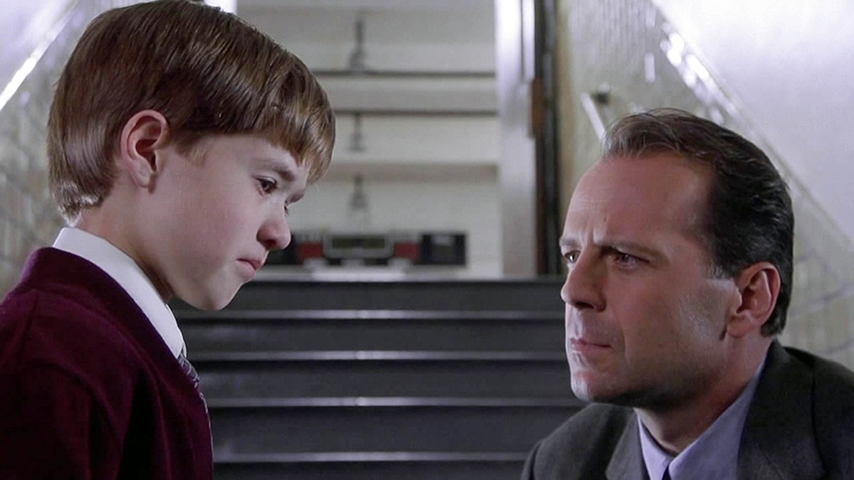 Le Sixième Sens // Source : Photo by Moviestore/Shutterstock (1635849d) The Sixth Sense (1999)