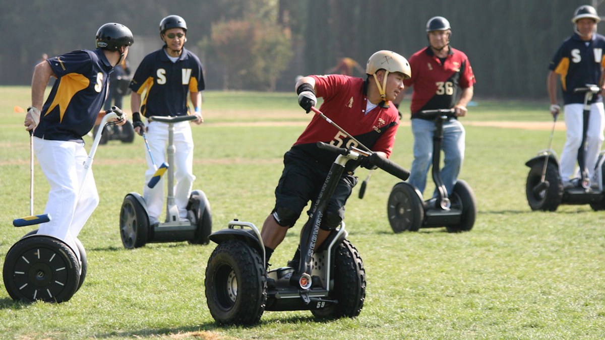 Des gens sur des Segway // Source : Flickr/CC/Braden Kowitz