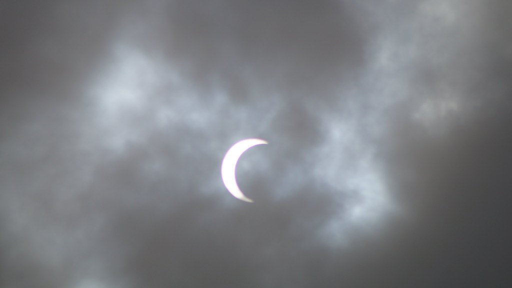 L'éclipse du 26 décembre 2019. // Source : Flickr/CC/kizwan chronos (photo recadrée)